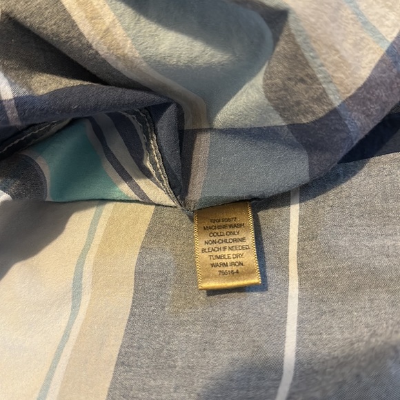 Foundry Comfort Stretch Button Down Shirt - Picture 5 of 7